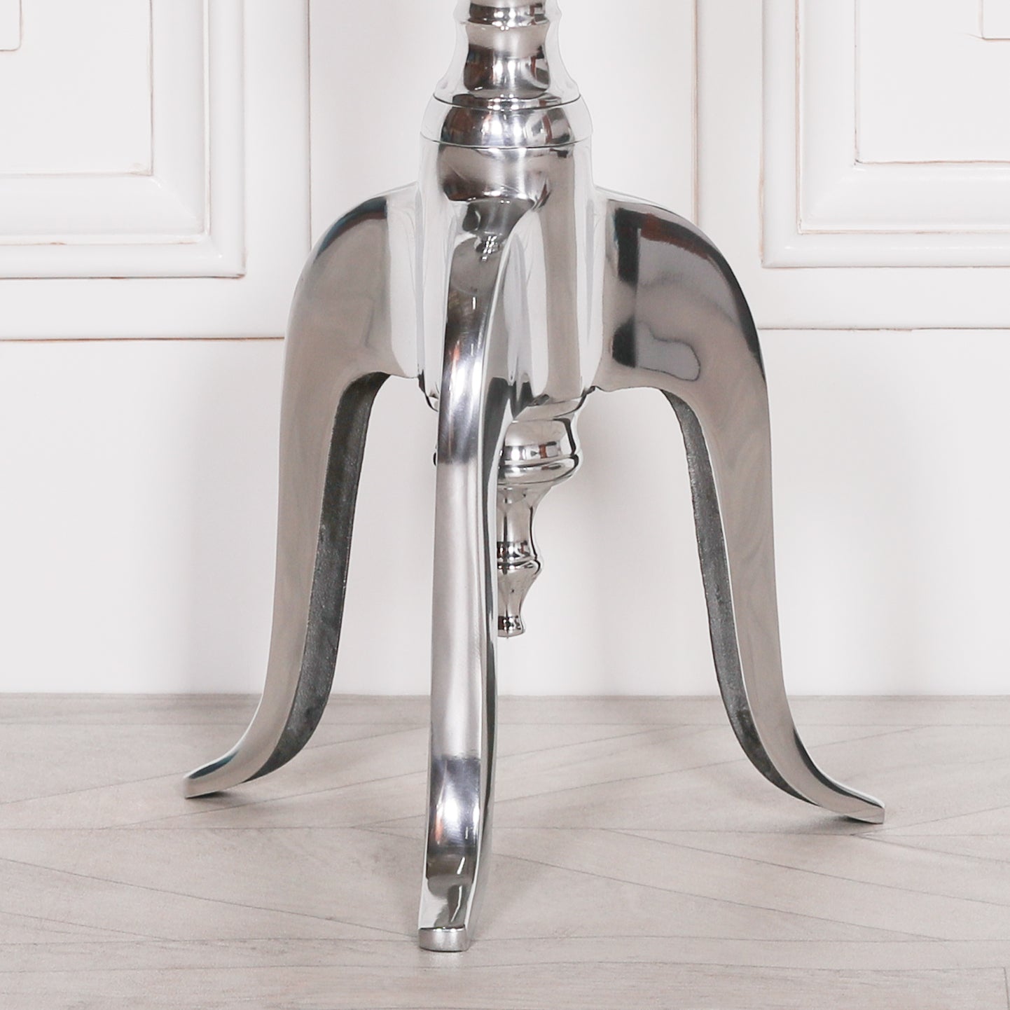 Aluminium round side table
